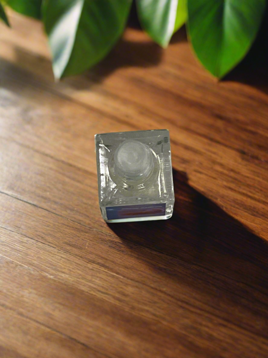 Ebony Saffron Scented Car Diffuser 8ml Clear Air Refresher Fragrance Oil